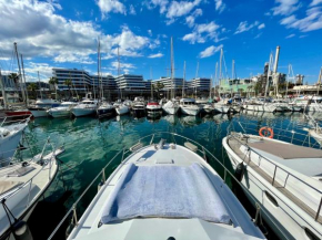 Barco amplio con 2 camarotes / Comfy Boat with 2 bedrooms - Barcelona